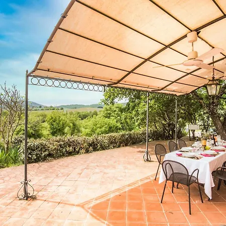 4 Bedroom Beautiful In Rapolano Terme Si Holiday home