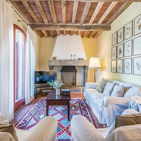 Holiday home 4 Bedroom Beautiful In Rapolano Terme Si Rigomagno