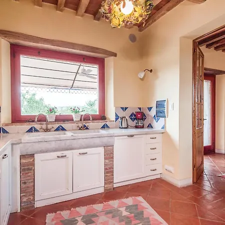 Holiday home 4 Bedroom Beautiful In Rapolano Terme Si Rigomagno